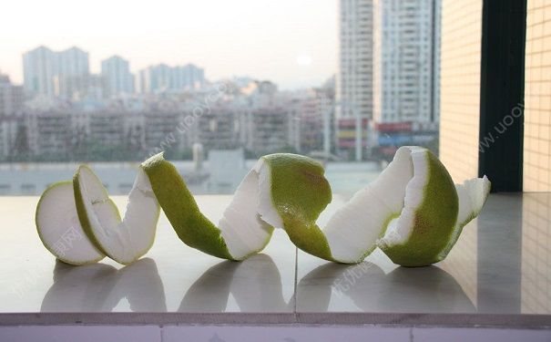 柚子瓤的功效与作用 柚子皮煮水的功效(1)