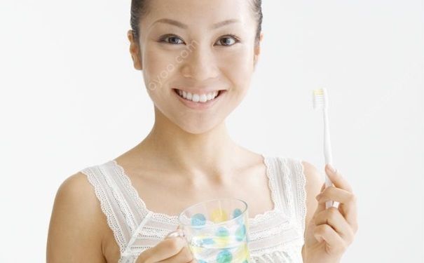 口腔溃疡能喝柠檬水吗？喝柠檬水会刺激口腔黏膜吗？(4)