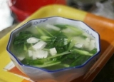 白菜豆腐汤做法 夏季绿色健康菜肴