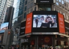 重庆美女街拍不小心上了纽约时代广场