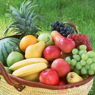 水果含有丰富的水溶性维生素和金属微量元素