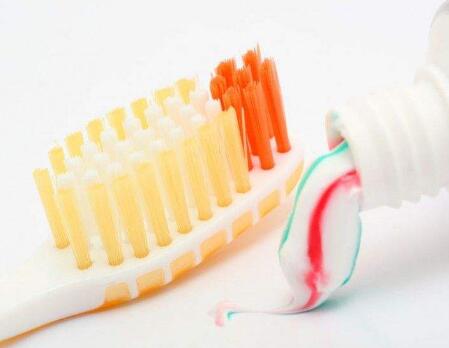 牙刷有这3个特征当心生病