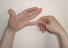 神奇手指操 10个动作保持年轻的头脑