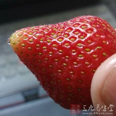 草莓表面粗糙不易洗净