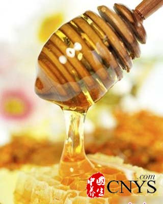 美味蜂蜜帮老人补足能量