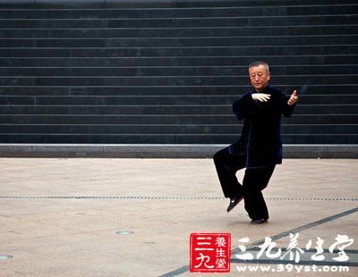 42式太极拳练习技巧：虚领顶劲，尾闾中正