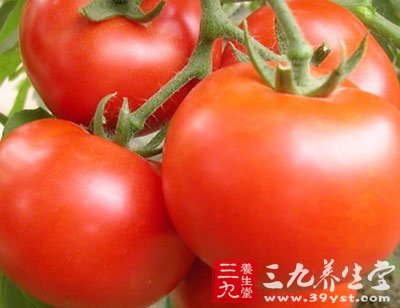 番茄焖冬瓜可以很好的和瑜伽很好的结合提升你的瘦身效果