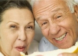 中老年补钙吃什么较好 中老年补钙牛奶的选择