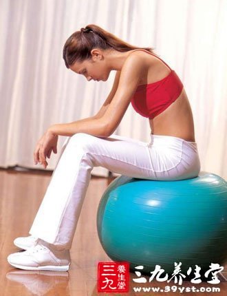 腰腿紧致让下腹部更加坚实和平坦，背部和腿部强壮有力。