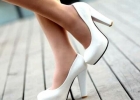 女性穿高跟鞋危害大 有哪些注意事项