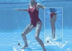 清凉水中运动瘦腿有奇效