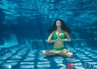 瑜伽常识 教你来练习水中瑜伽