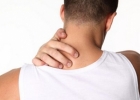 男人背部剧烈疼痛怎么了？ 这7种刺痛当心要人命