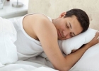 男人你睡觉的姿势对吗?正确的睡姿可以提高性功能