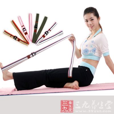 伸展带是做瑜伽练习时的一种辅助产品