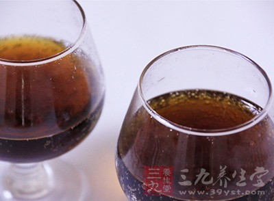 经常喝碳酸饮料